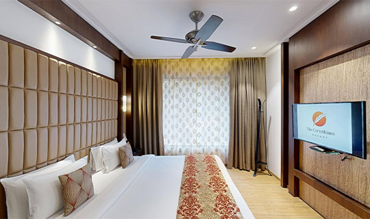 Luxury hotel rooms in Pune at Corinthians Pune Resort & Club